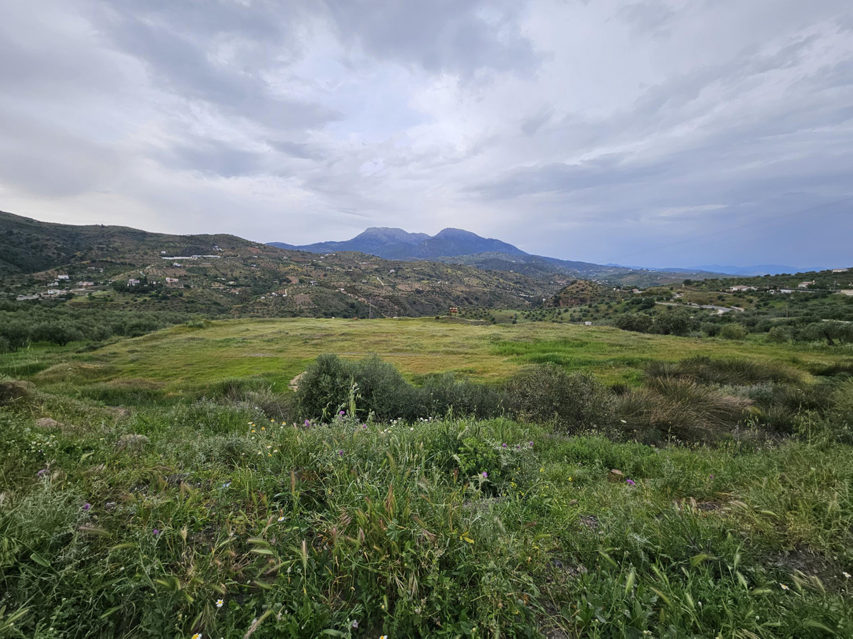 Plots for sale in Tolox Costa Del Sol, Málaga, Spain