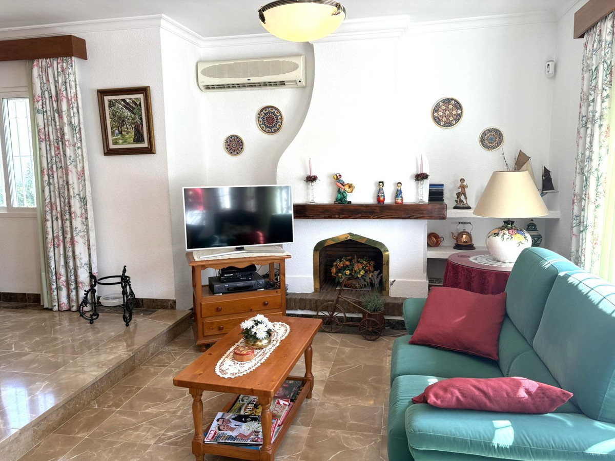 4 Bed Townhouse for sale in Alhaurín De La Torre Costa Del Sol, Málaga, Spain