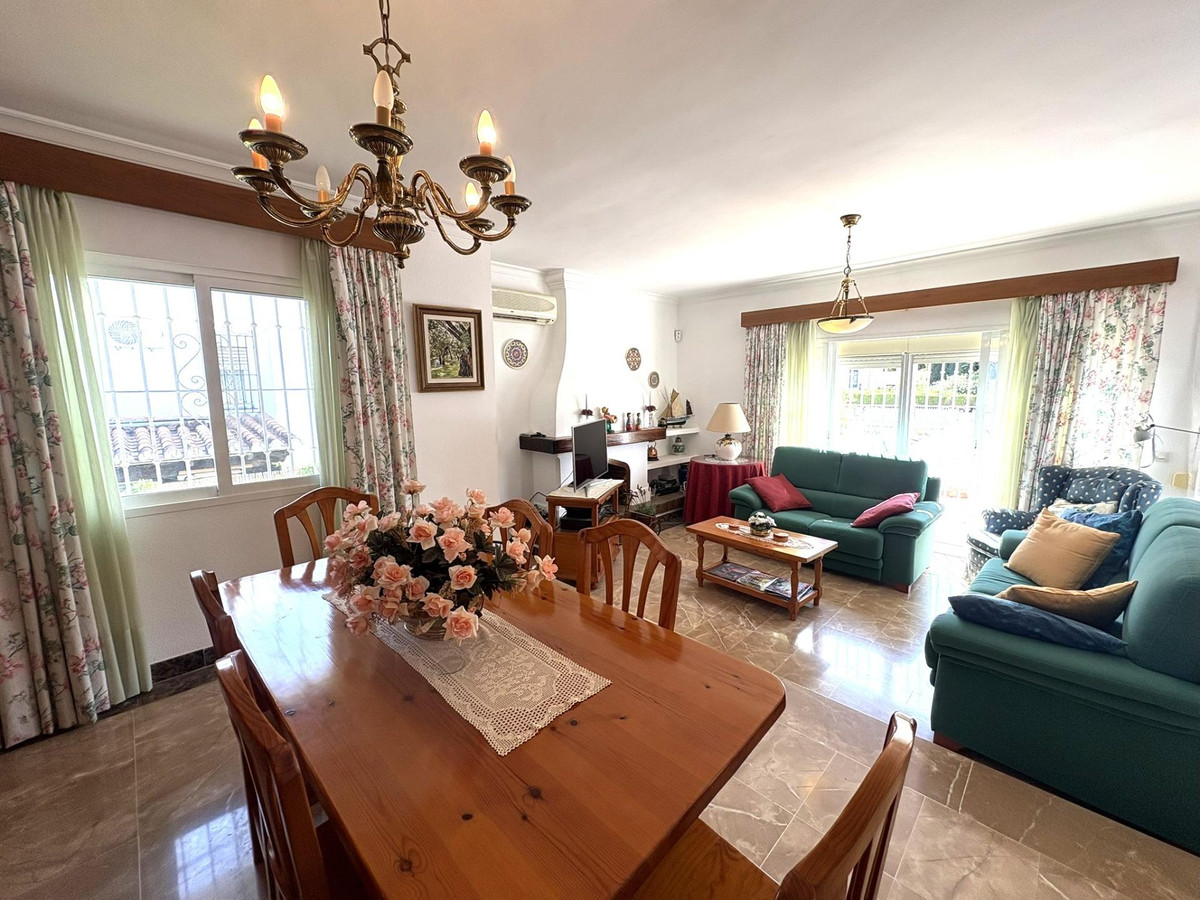 4 Bed Townhouse for sale in Alhaurín De La Torre Costa Del Sol, Málaga, Spain