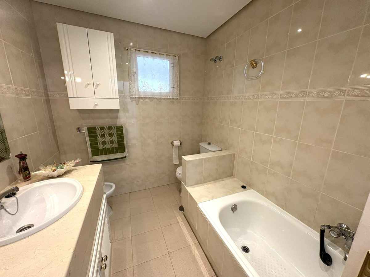 4 Bed Townhouse for sale in Alhaurín De La Torre Costa Del Sol, Málaga, Spain