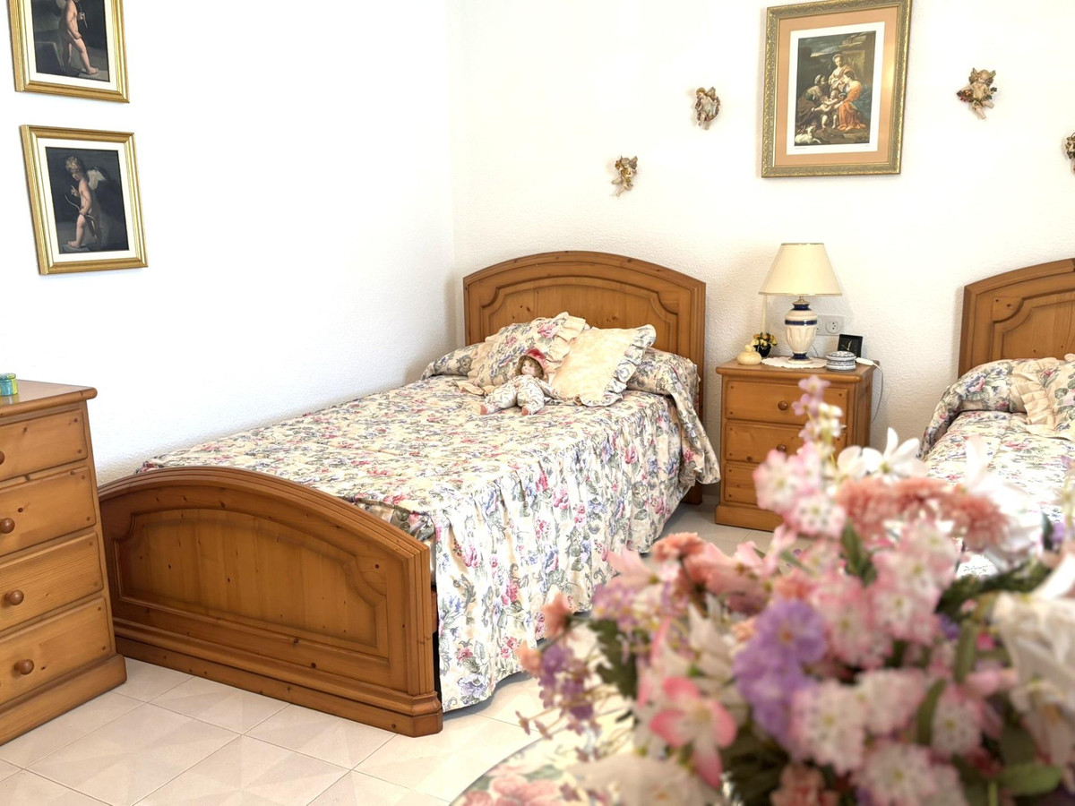 4 Bed Townhouse for sale in Alhaurín De La Torre Costa Del Sol, Málaga, Spain