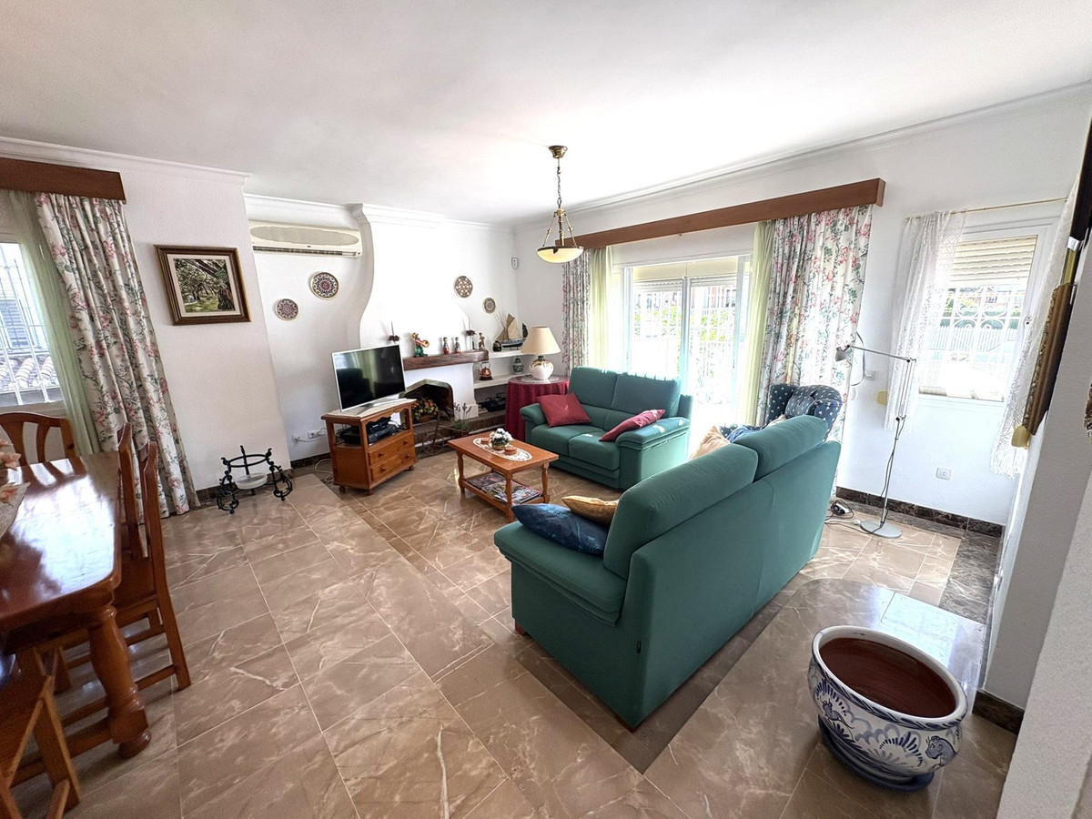 4 Bed Townhouse for sale in Alhaurín De La Torre Costa Del Sol, Málaga, Spain