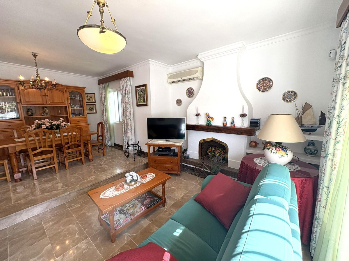 4 Bed Townhouse for sale in Alhaurín De La Torre Costa Del Sol, Málaga, Spain