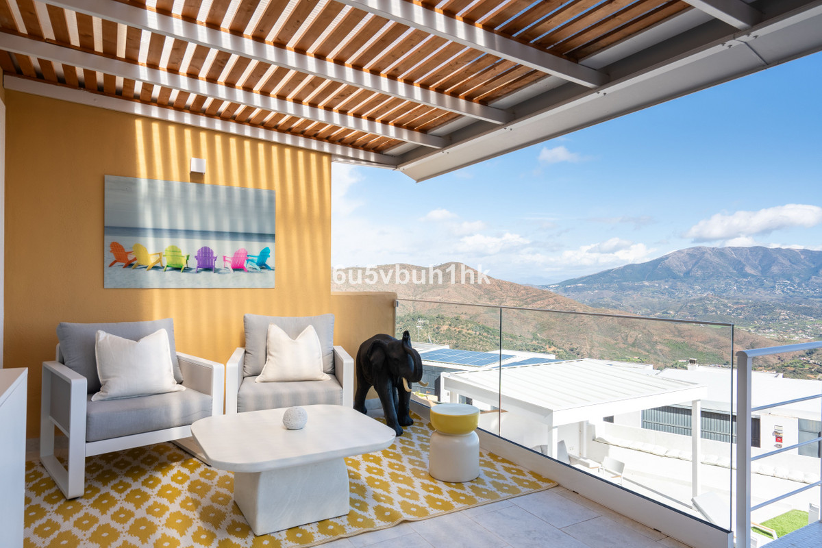 4 Bed Townhouse for sale in La Mairena Costa Del Sol, Málaga, Spain