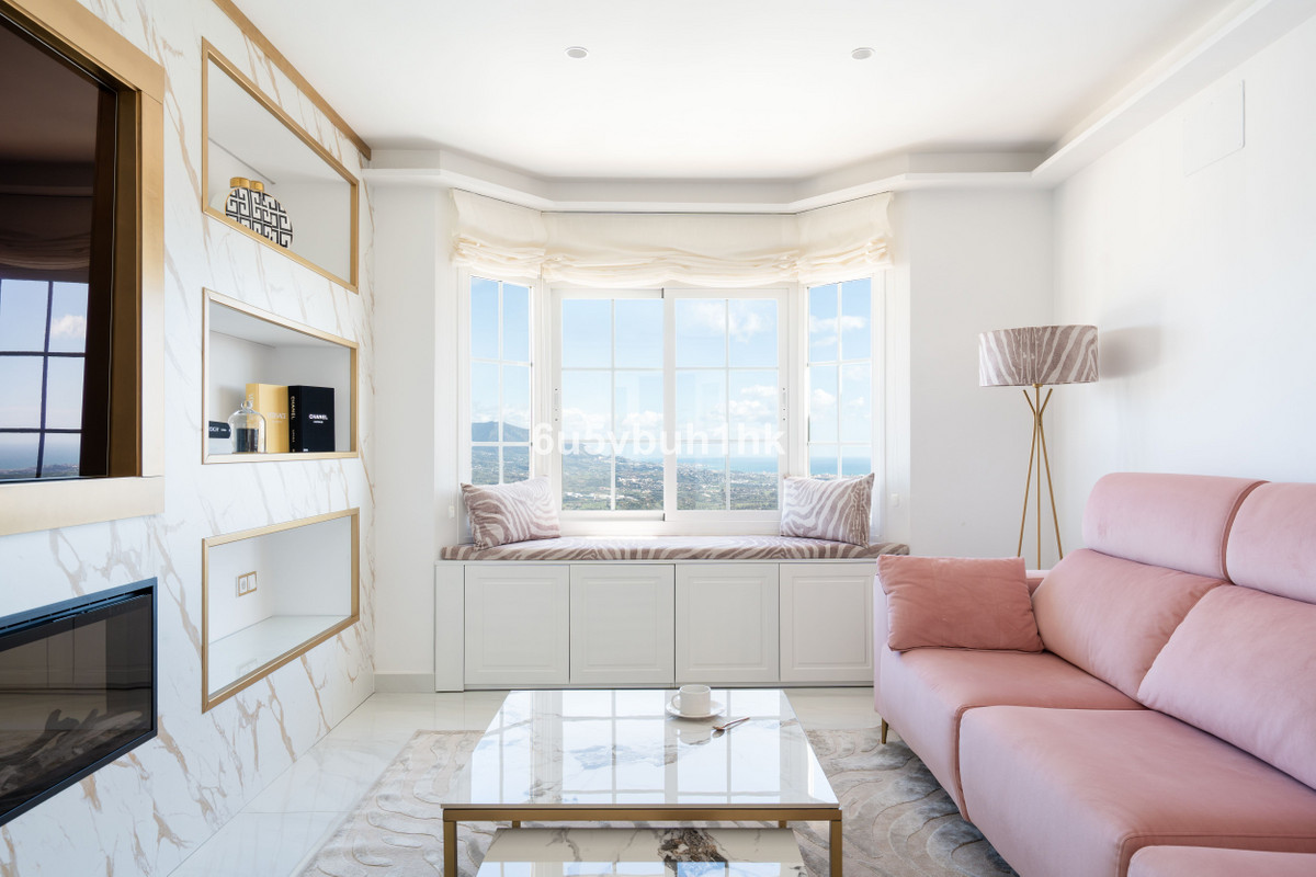 4 Bed Townhouse for sale in La Mairena Costa Del Sol, Málaga, Spain