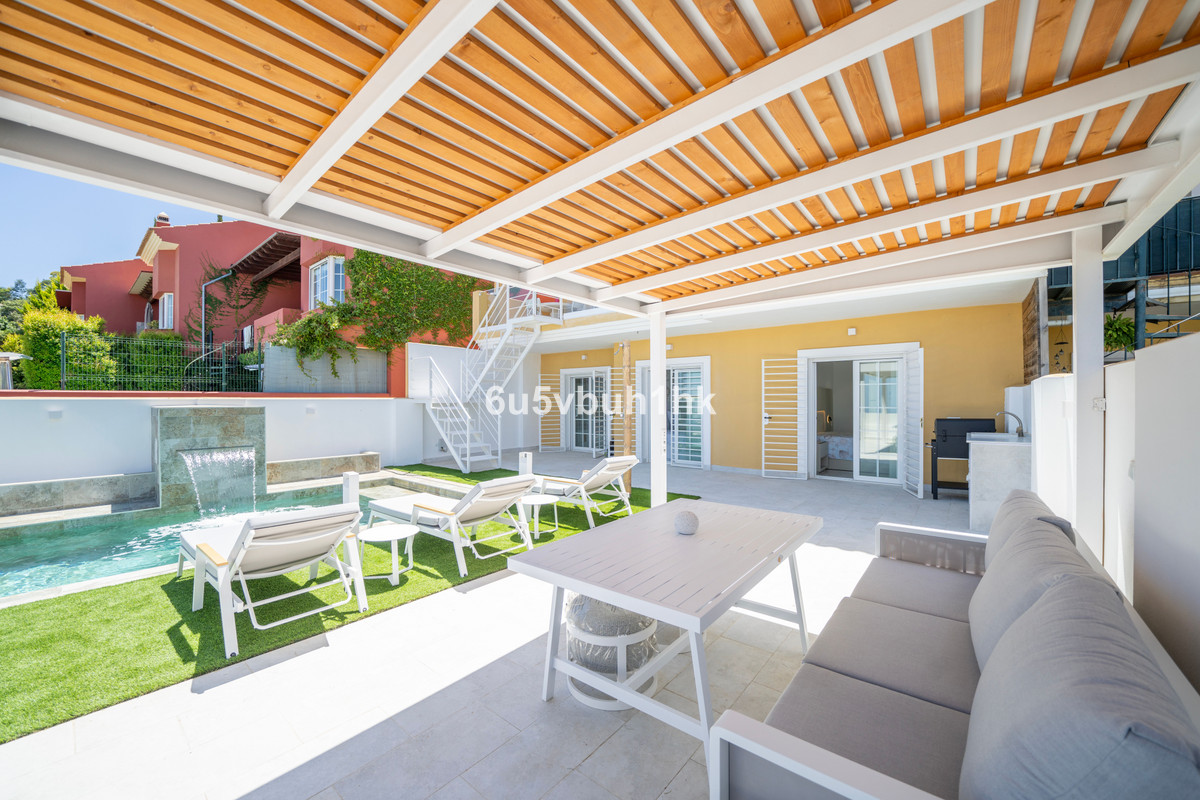 4 Bed Townhouse for sale in La Mairena Costa Del Sol, Málaga, Spain