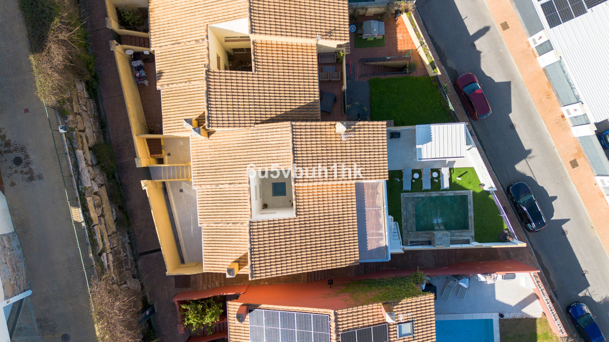 4 Bed Townhouse for sale in La Mairena Costa Del Sol, Málaga, Spain