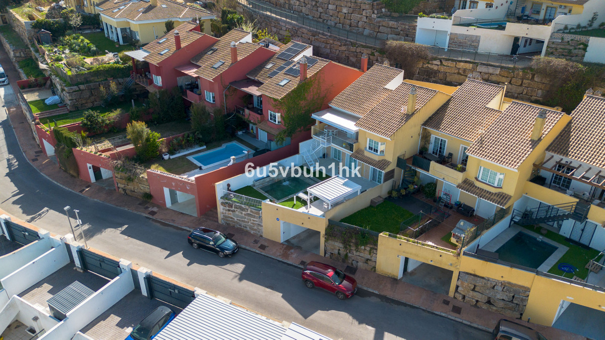 4 Bed Townhouse for sale in La Mairena Costa Del Sol, Málaga, Spain