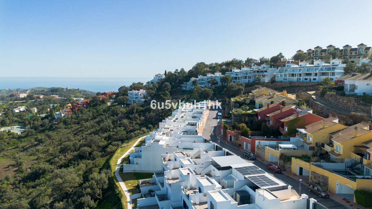4 Bed Townhouse for sale in La Mairena Costa Del Sol, Málaga, Spain