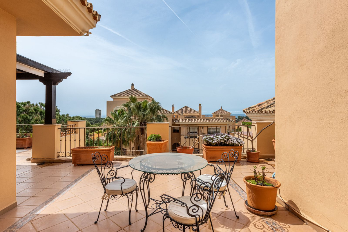 4 Bed Apartment for sale in Elviria Costa Del Sol, Málaga, Spain