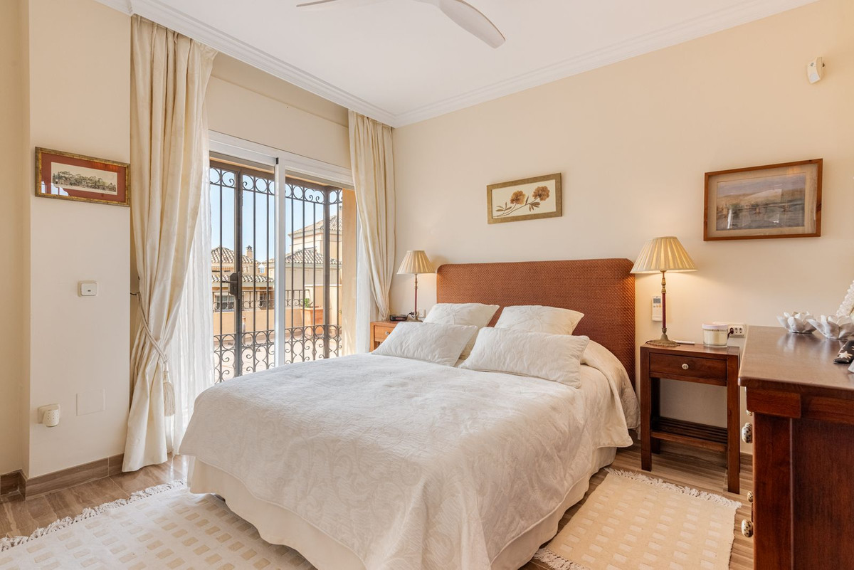 4 Bed Apartment for sale in Elviria Costa Del Sol, Málaga, Spain