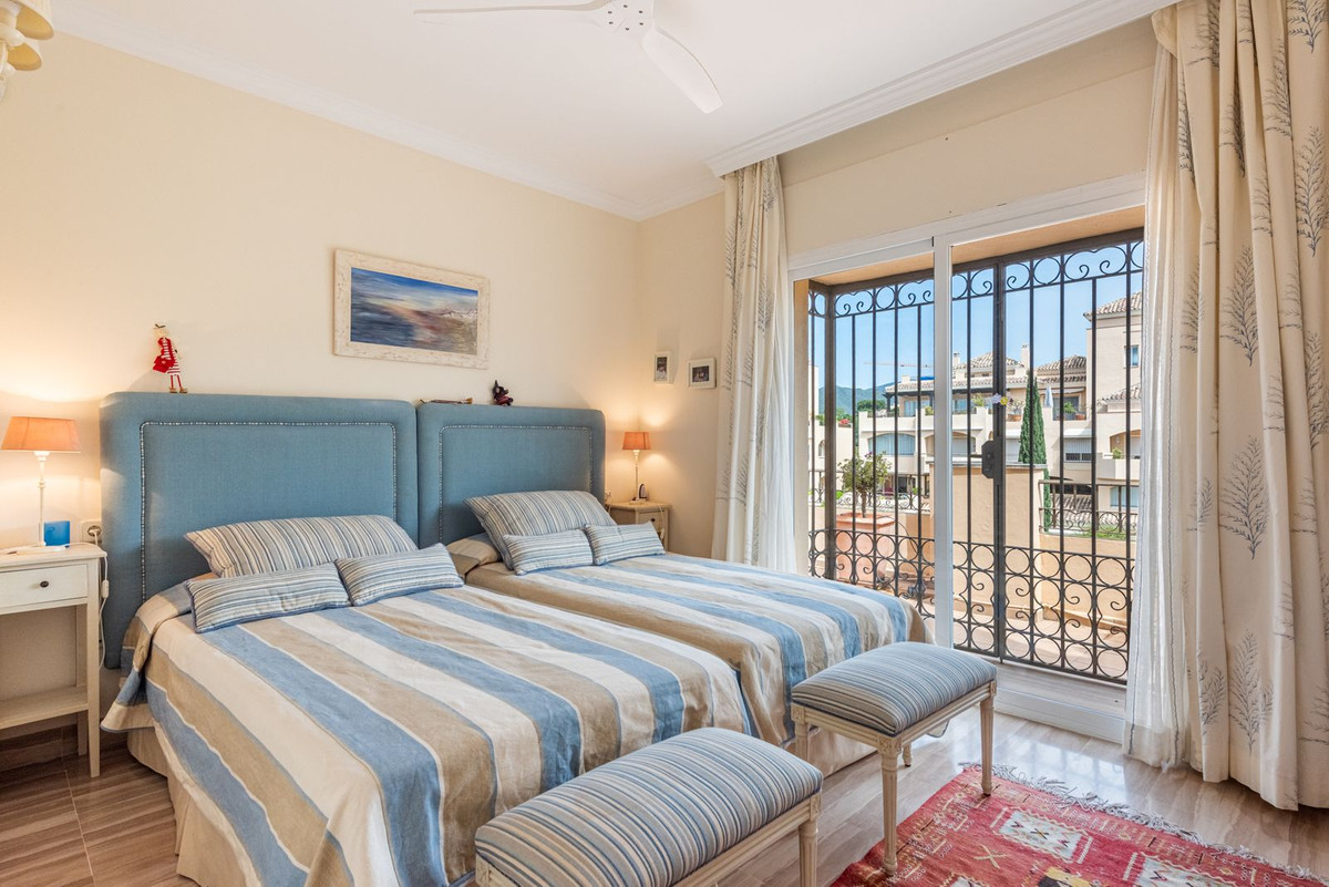 4 Bed Apartment for sale in Elviria Costa Del Sol, Málaga, Spain