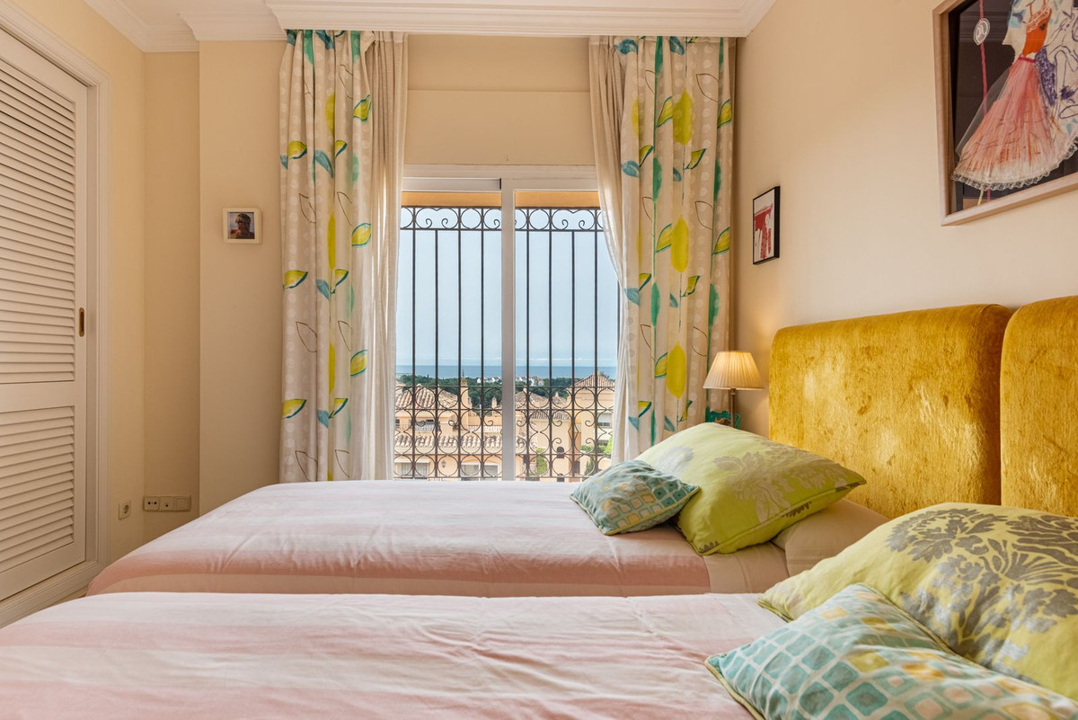 4 Bed Apartment for sale in Elviria Costa Del Sol, Málaga, Spain