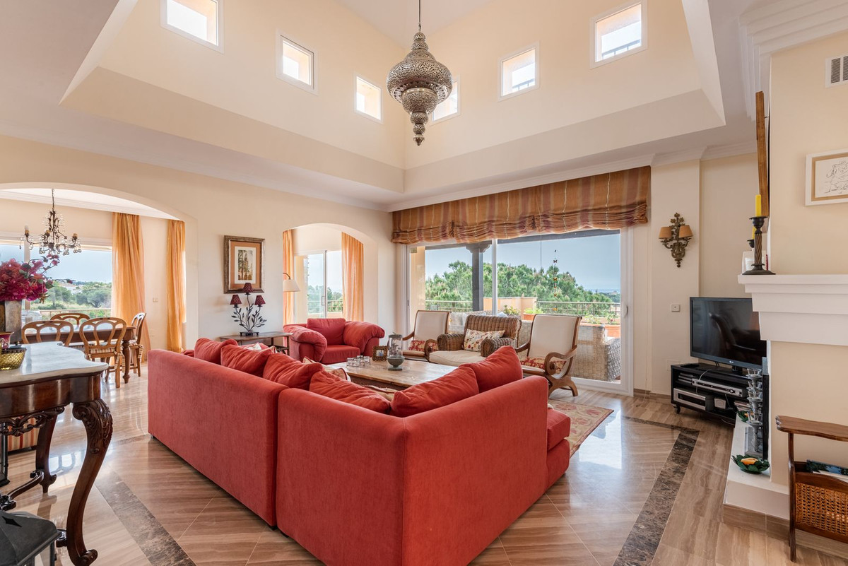 4 Bed Apartment for sale in Elviria Costa Del Sol, Málaga, Spain