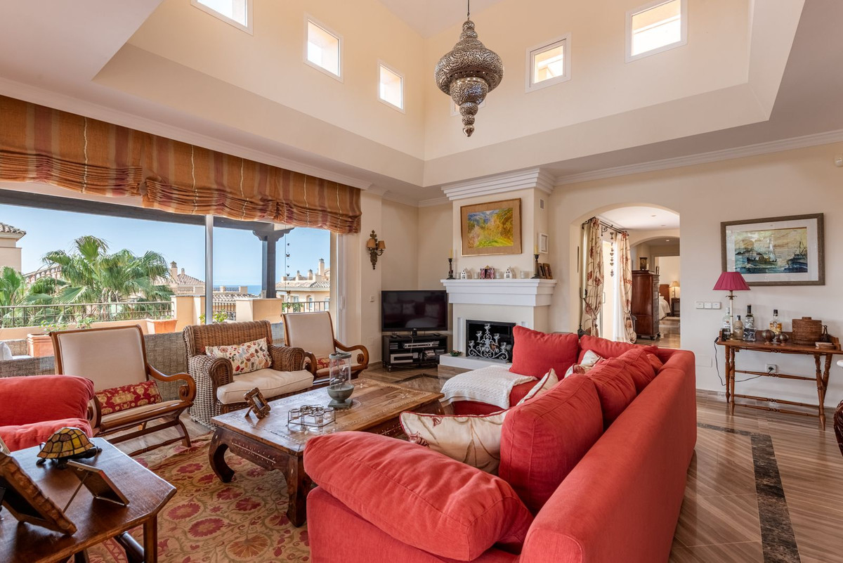 4 Bed Apartment for sale in Elviria Costa Del Sol, Málaga, Spain