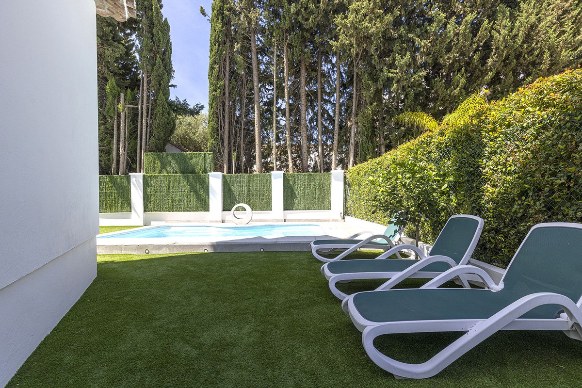 5 Bed Townhouse for sale in Estepona Costa Del Sol, Málaga, Spain