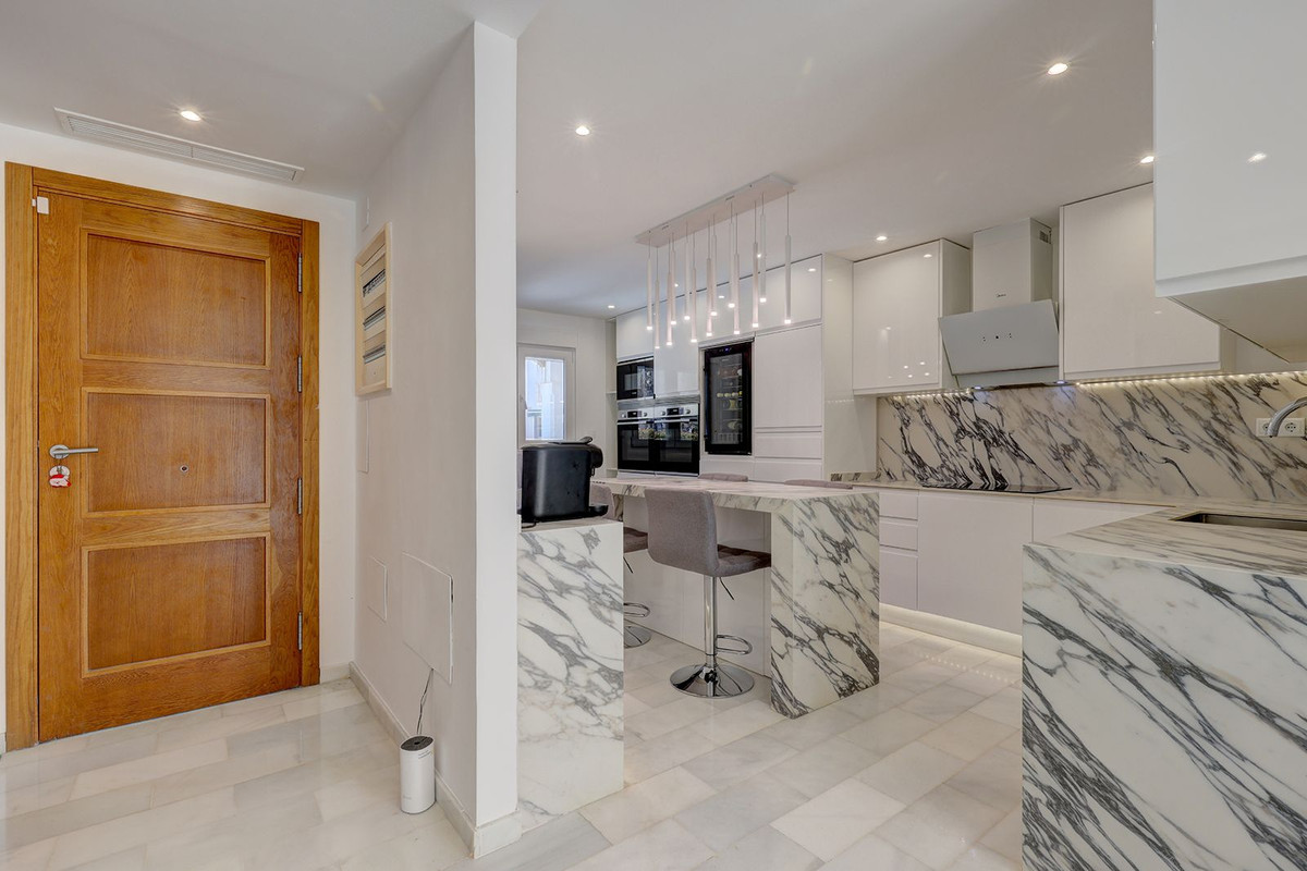5 Bed Townhouse for sale in Estepona Costa Del Sol, Málaga, Spain