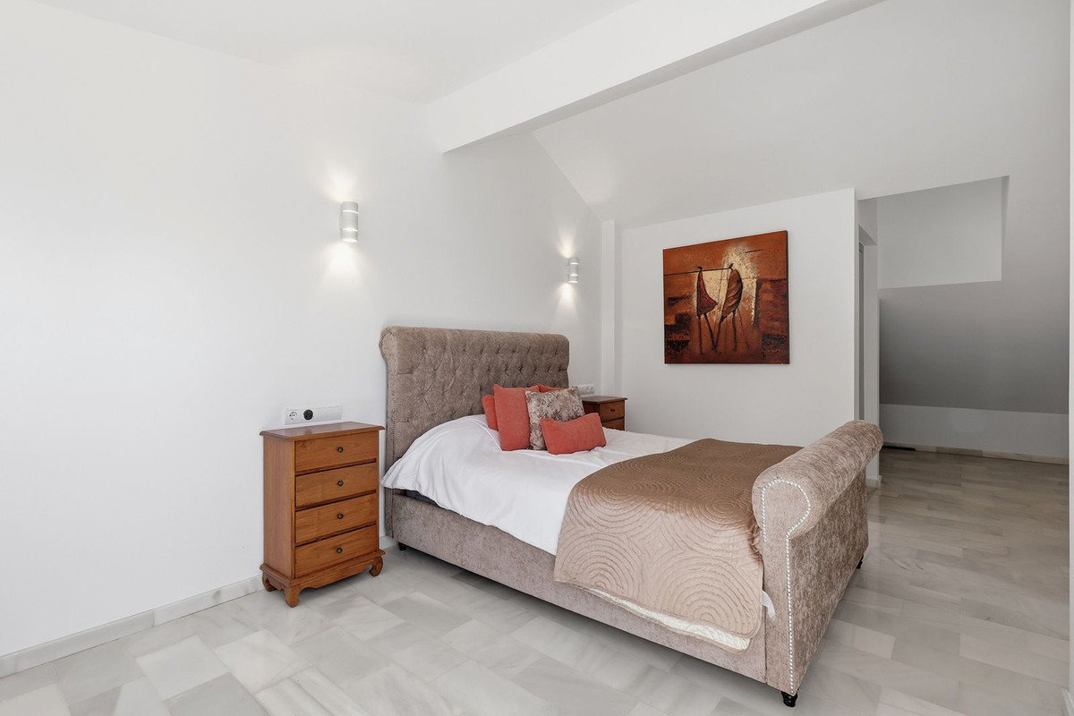 5 Bed Townhouse for sale in Estepona Costa Del Sol, Málaga, Spain