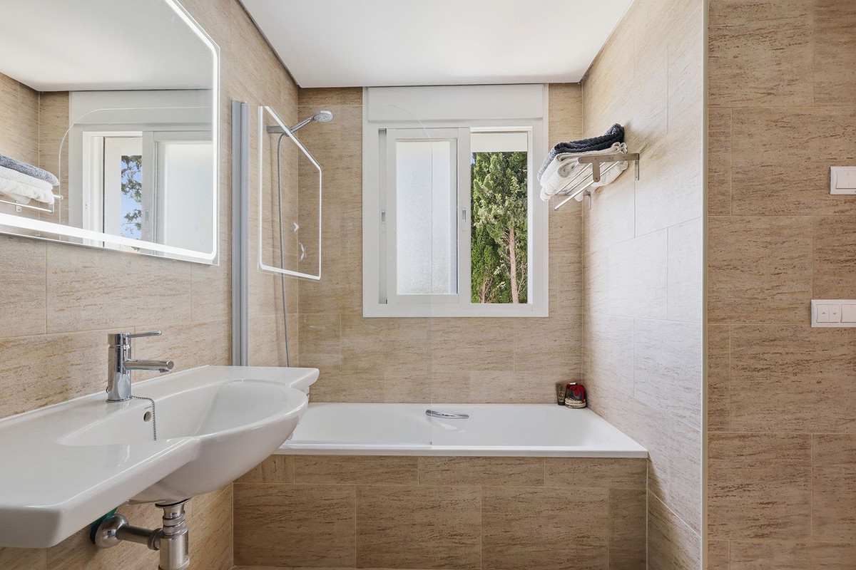 5 Bed Townhouse for sale in Estepona Costa Del Sol, Málaga, Spain
