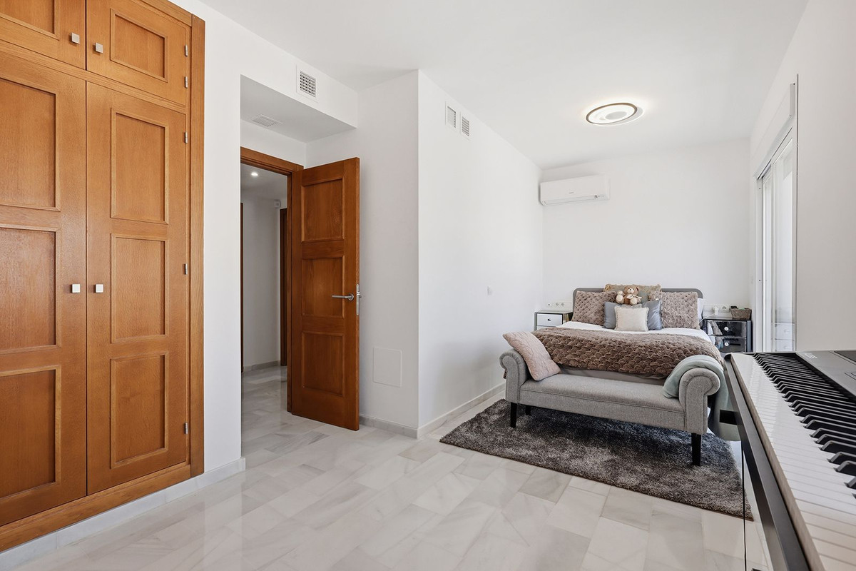 5 Bed Townhouse for sale in Estepona Costa Del Sol, Málaga, Spain
