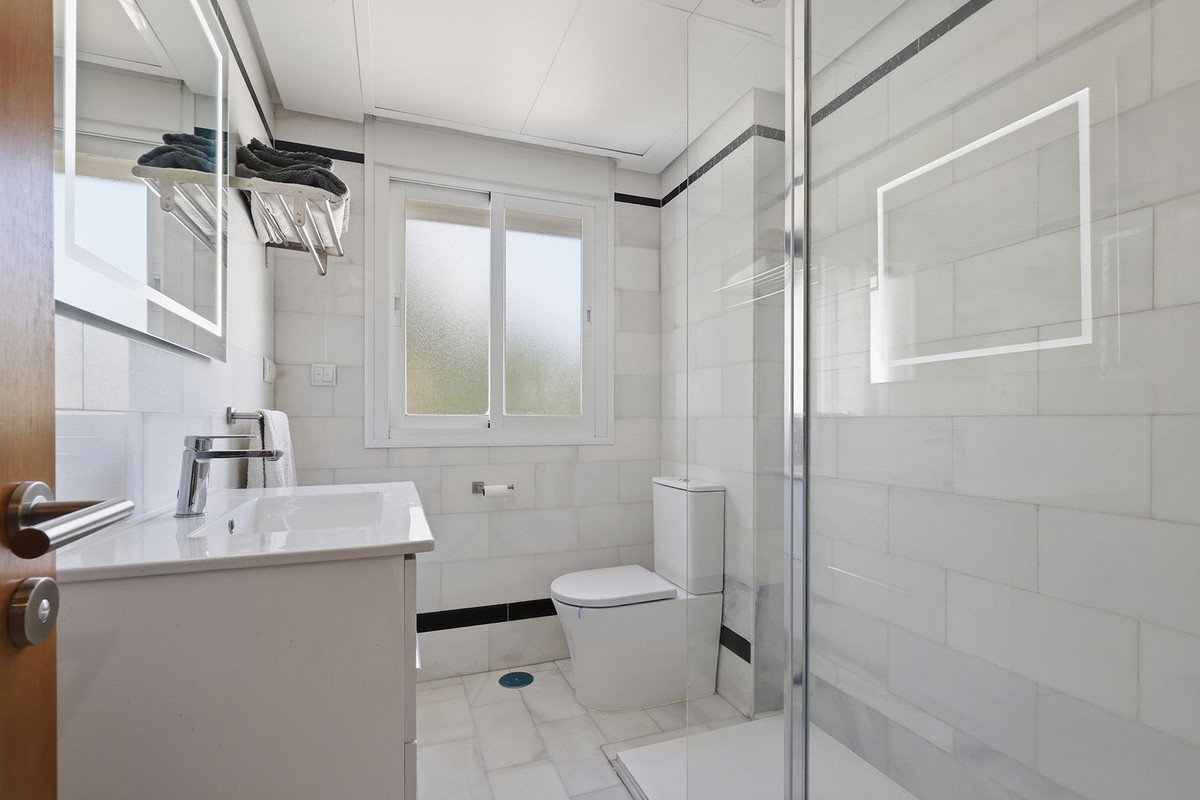 5 Bed Townhouse for sale in Estepona Costa Del Sol, Málaga, Spain