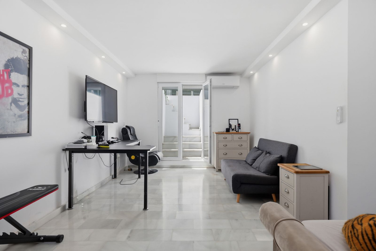 5 Bed Townhouse for sale in Estepona Costa Del Sol, Málaga, Spain
