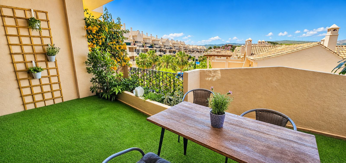 Se vende Apartamento Planta Media de 2 dormitorios en Costa Del Sol, Málaga, España