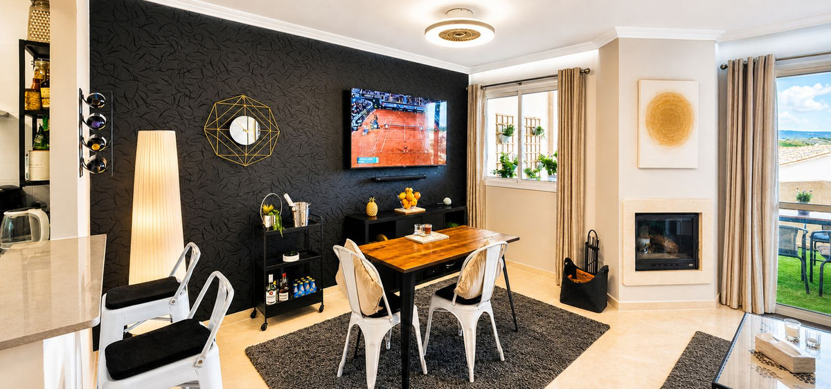 Se vende Apartamento Planta Media de 2 dormitorios en Costa Del Sol, Málaga, España