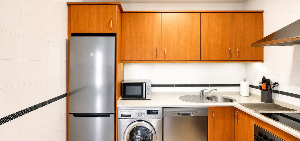 Se vende Apartamento Planta Media de 2 dormitorios en Costa Del Sol, Málaga, España