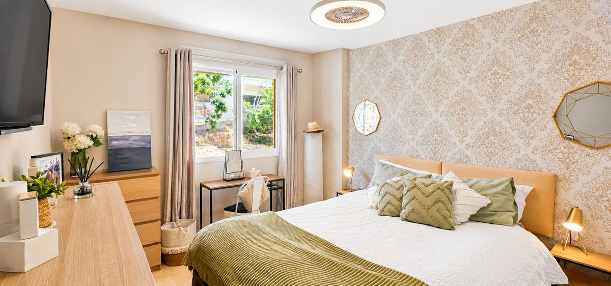 Se vende Apartamento Planta Media de 2 dormitorios en Costa Del Sol, Málaga, España