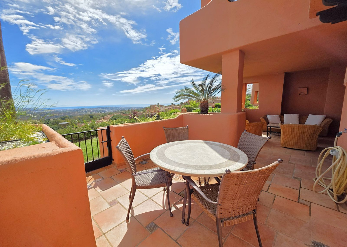 3 Bed Apartment for sale in La Mairena Costa Del Sol, Málaga, Spain