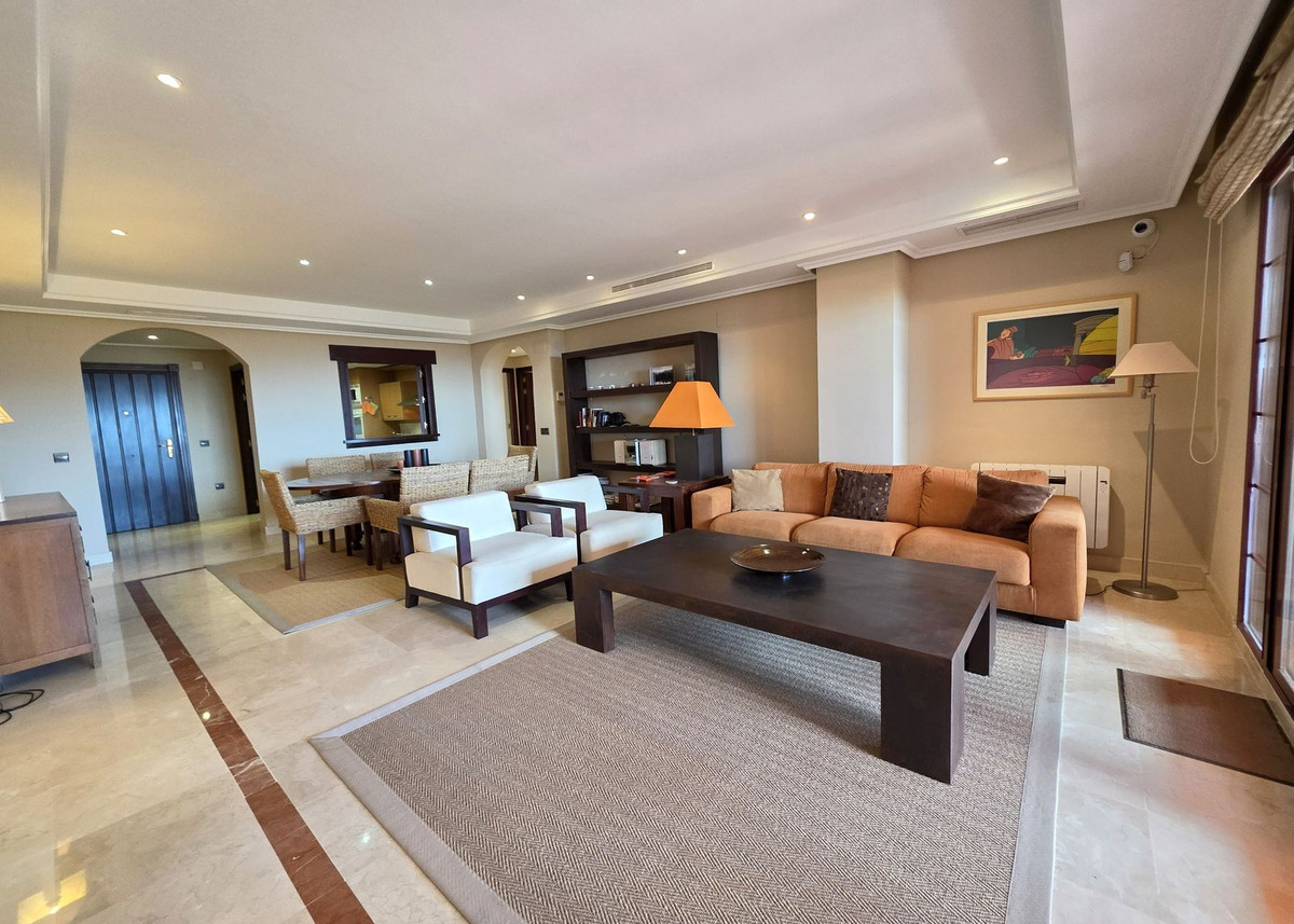 3 Bed Apartment for sale in La Mairena Costa Del Sol, Málaga, Spain