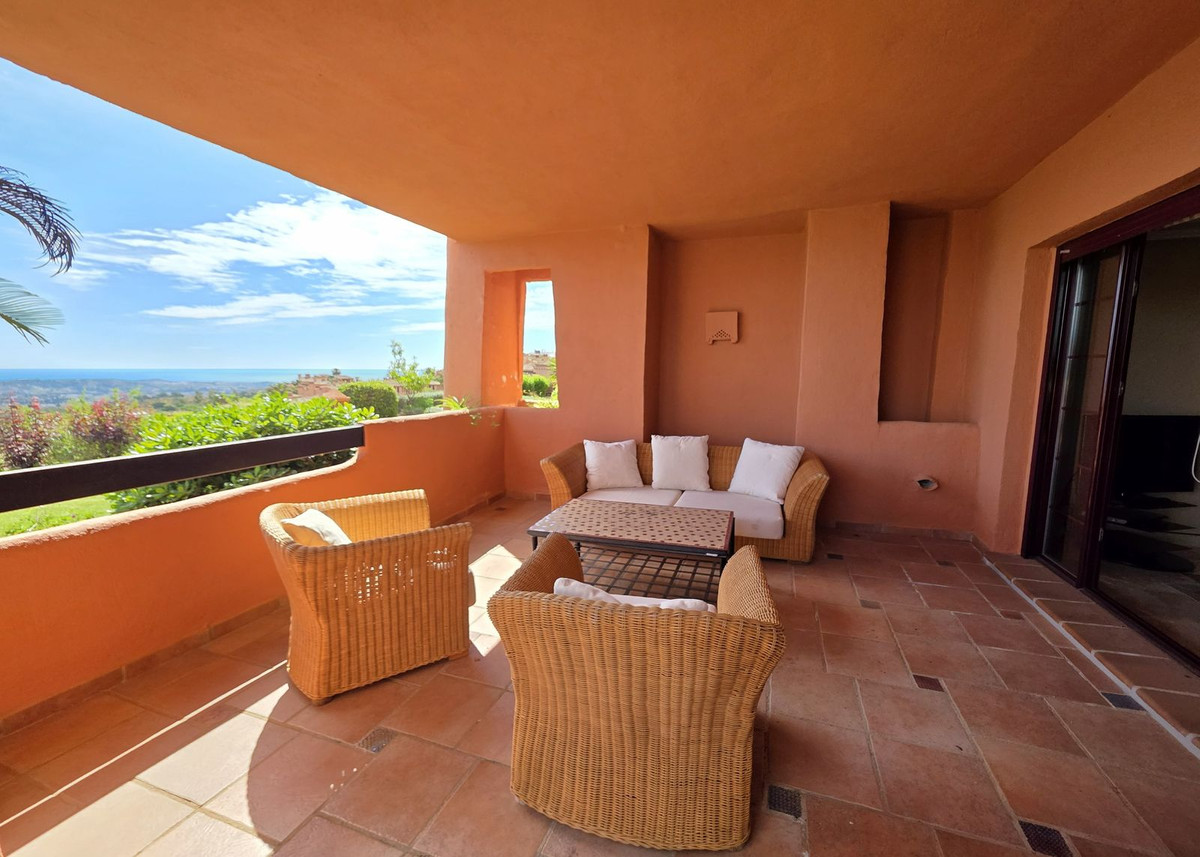 3 Bed Apartment for sale in La Mairena Costa Del Sol, Málaga, Spain