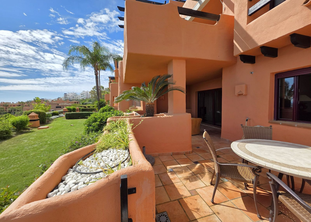 3 Bed Apartment for sale in La Mairena Costa Del Sol, Málaga, Spain