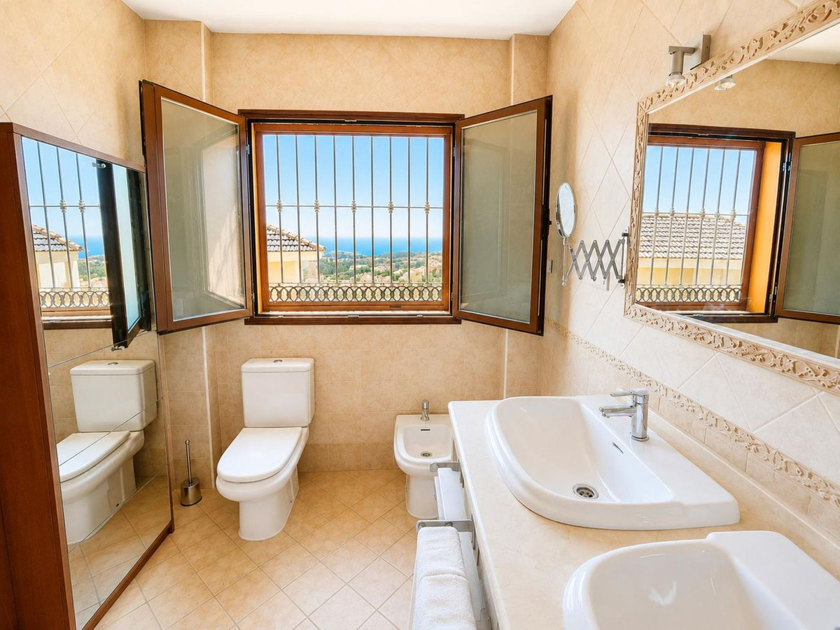 4 Bed Townhouse for sale in Benalmadena Costa Del Sol, Málaga, Spain