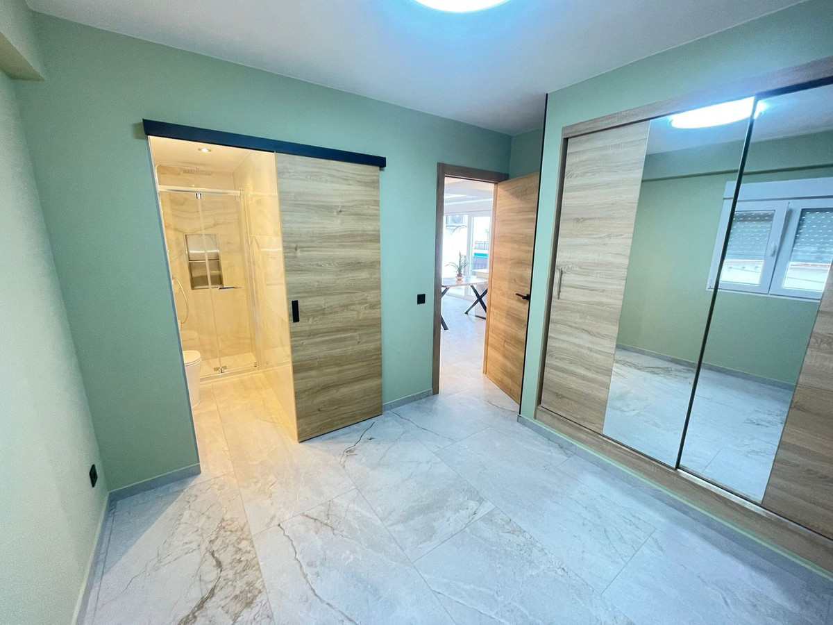 3 Bed Apartment for sale in Estepona Costa Del Sol, Málaga, Spain