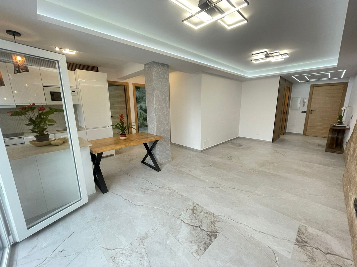 3 Bed Apartment for sale in Estepona Costa Del Sol, Málaga, Spain