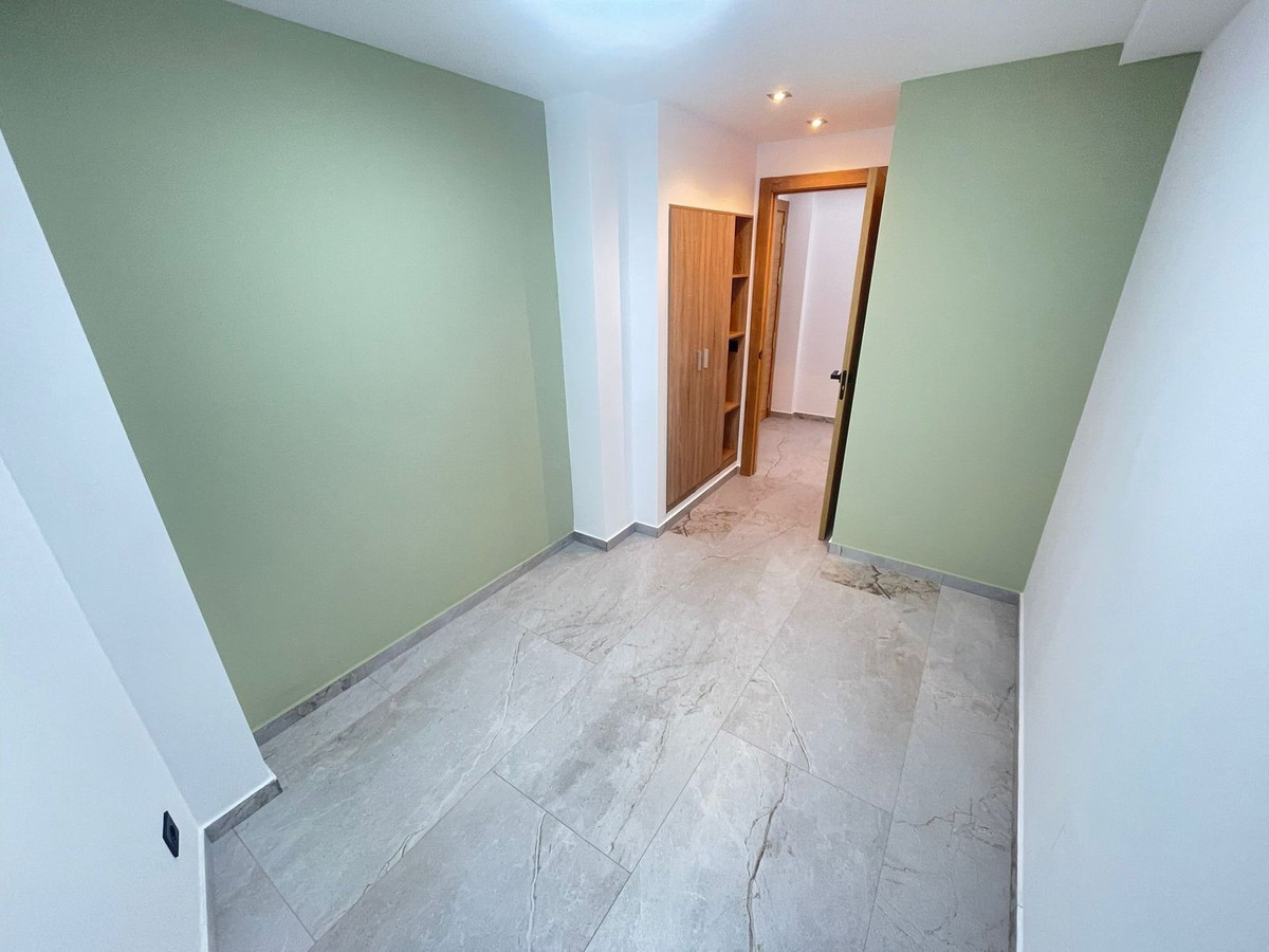 3 Bed Apartment for sale in Estepona Costa Del Sol, Málaga, Spain