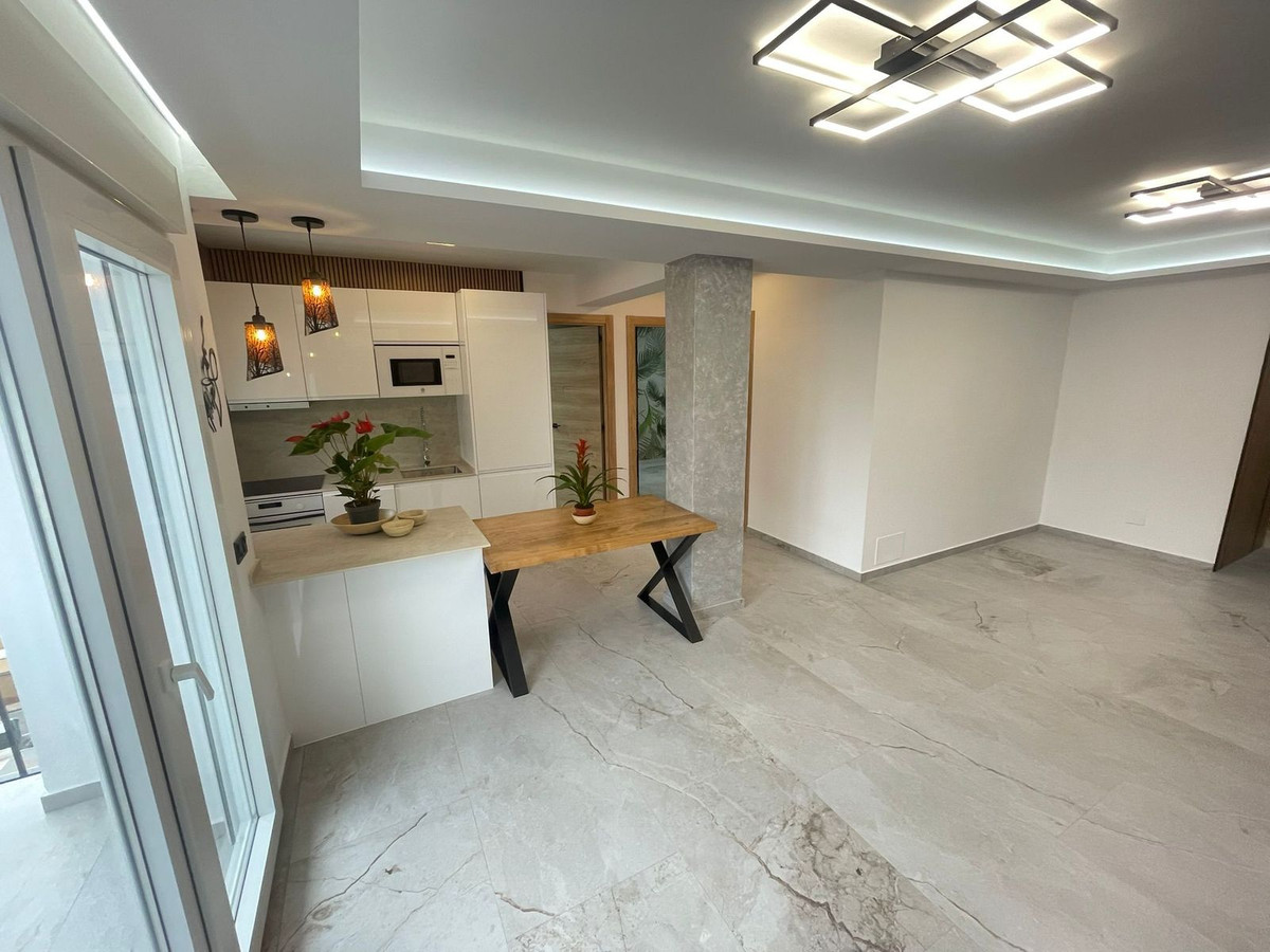 3 Bed Apartment for sale in Estepona Costa Del Sol, Málaga, Spain