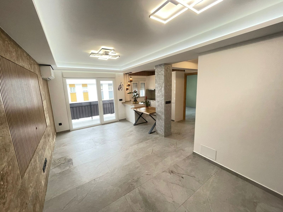 3 Bed Apartment for sale in Estepona Costa Del Sol, Málaga, Spain