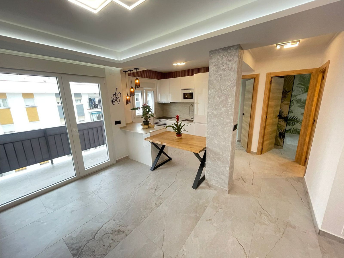 3 Bed Apartment for sale in Estepona Costa Del Sol, Málaga, Spain