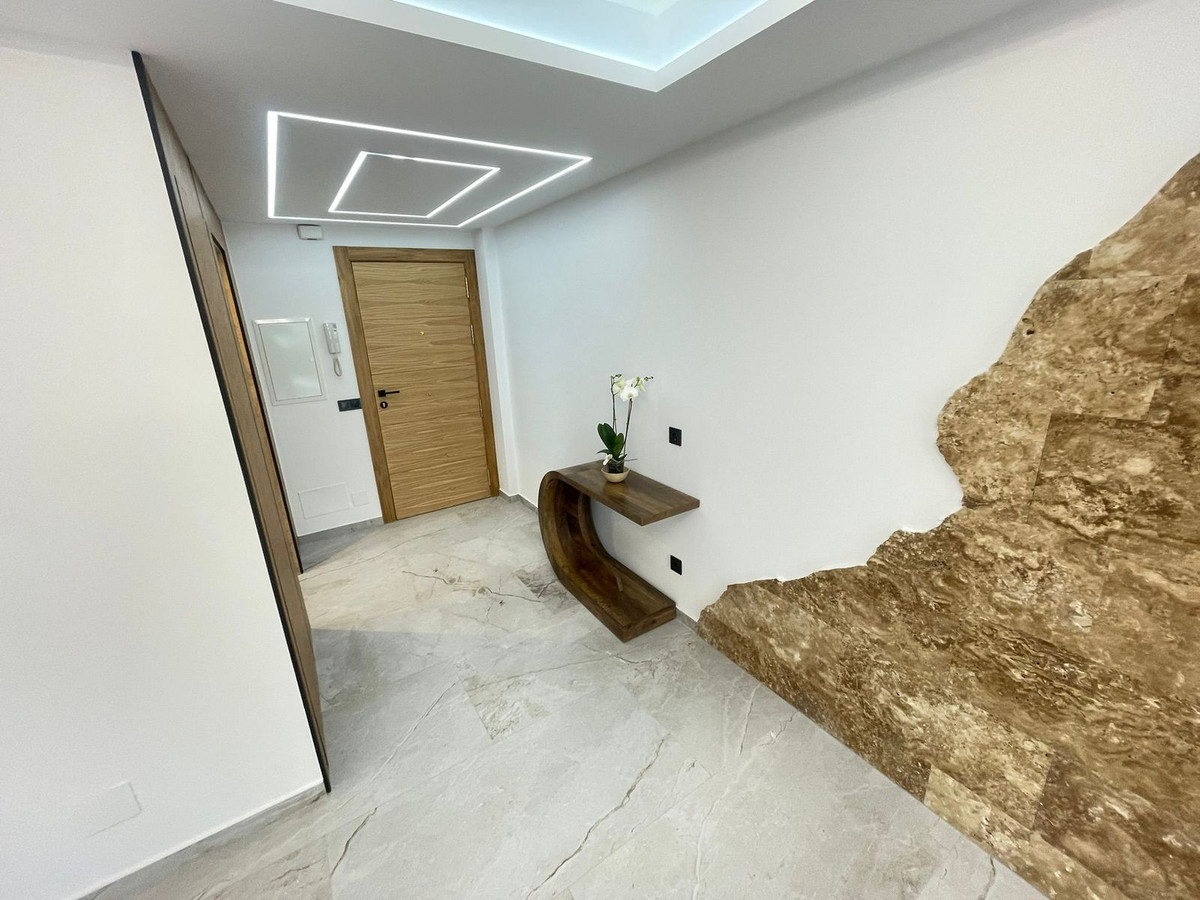 3 Bed Apartment for sale in Estepona Costa Del Sol, Málaga, Spain