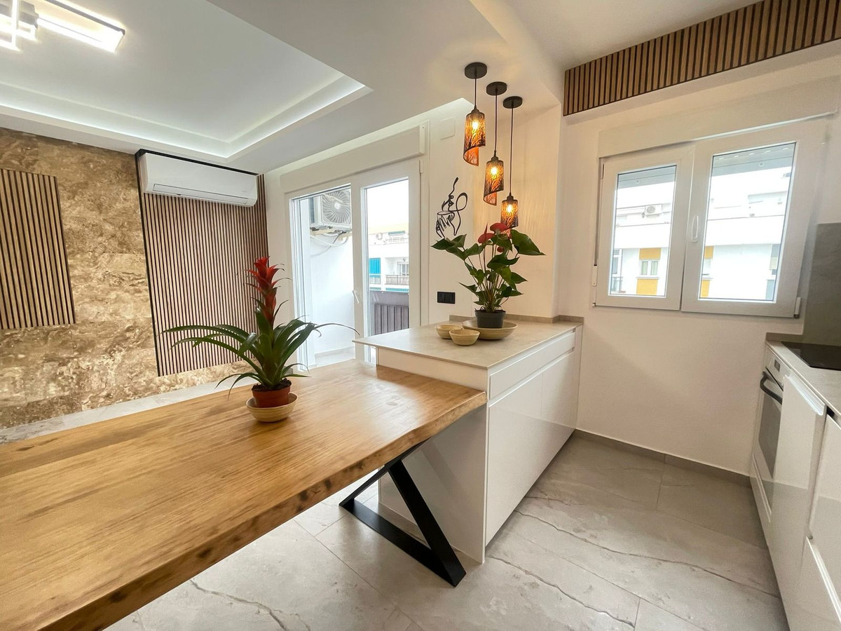 3 Bed Apartment for sale in Estepona Costa Del Sol, Málaga, Spain