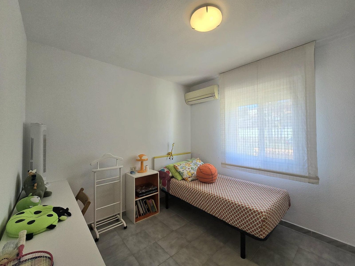 Se vende Pareada de 4 dormitorios en Costa Del Sol, Málaga, España