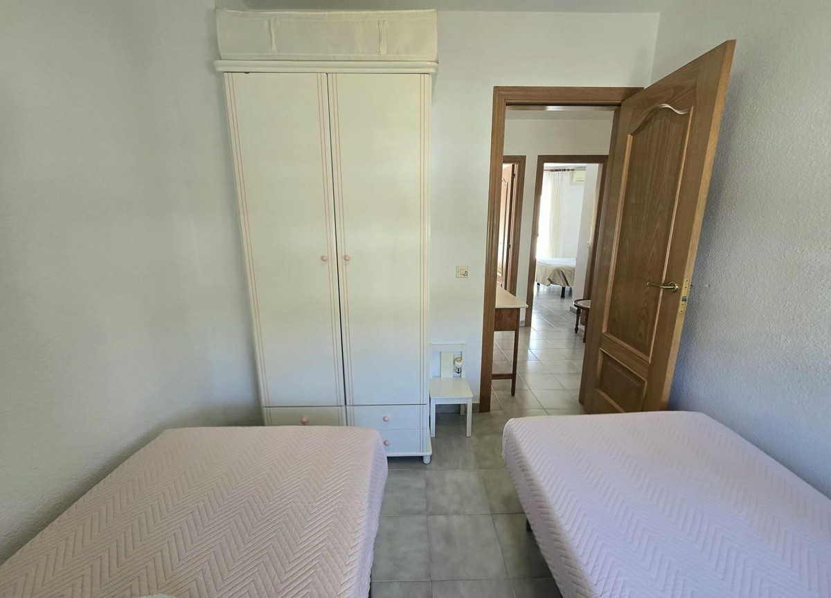 Se vende Pareada de 4 dormitorios en Costa Del Sol, Málaga, España