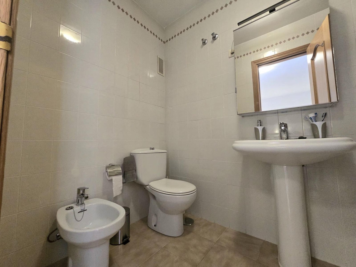 Se vende Pareada de 4 dormitorios en Costa Del Sol, Málaga, España