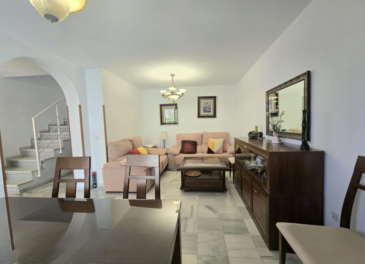 Se vende Pareada de 4 dormitorios en Costa Del Sol, Málaga, España
