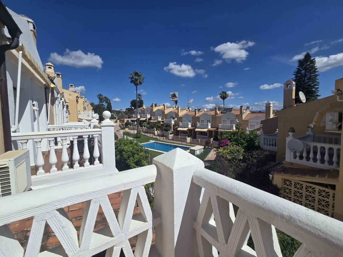 Se vende Pareada de 4 dormitorios en Costa Del Sol, Málaga, España