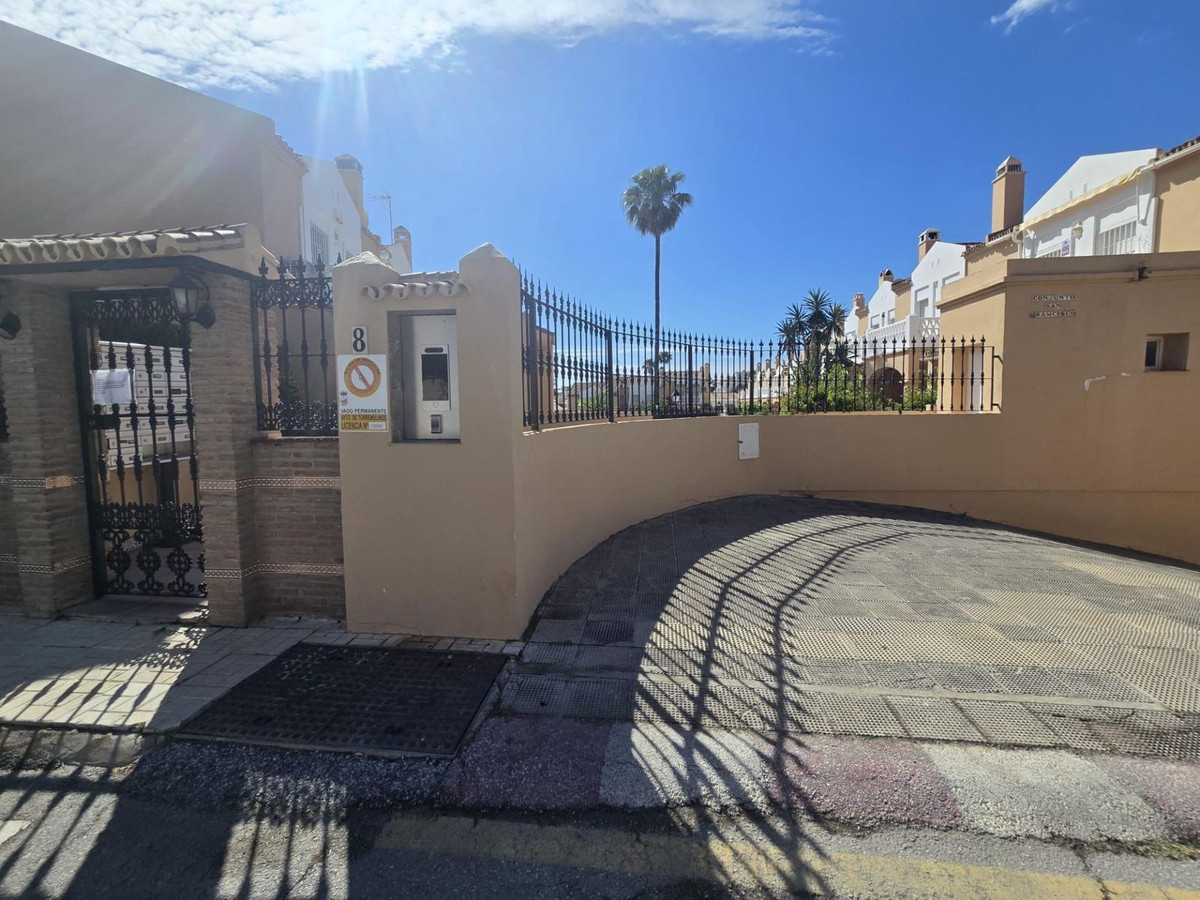 Se vende Pareada de 4 dormitorios en Costa Del Sol, Málaga, España