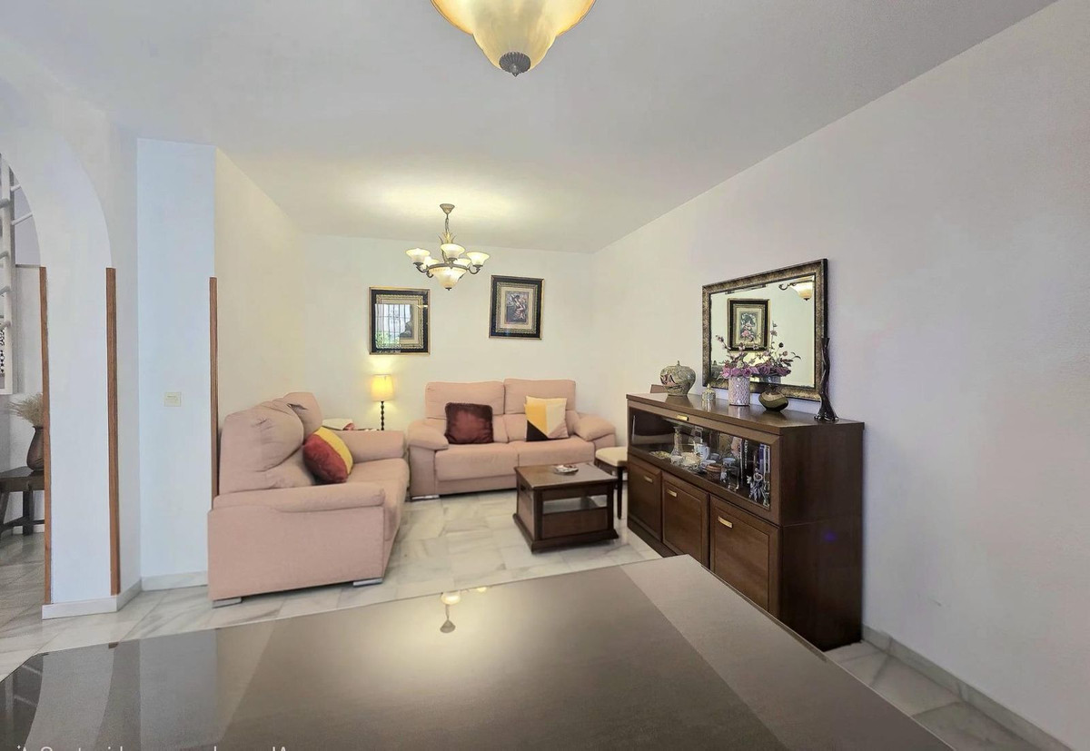 Se vende Pareada de 4 dormitorios en Costa Del Sol, Málaga, España